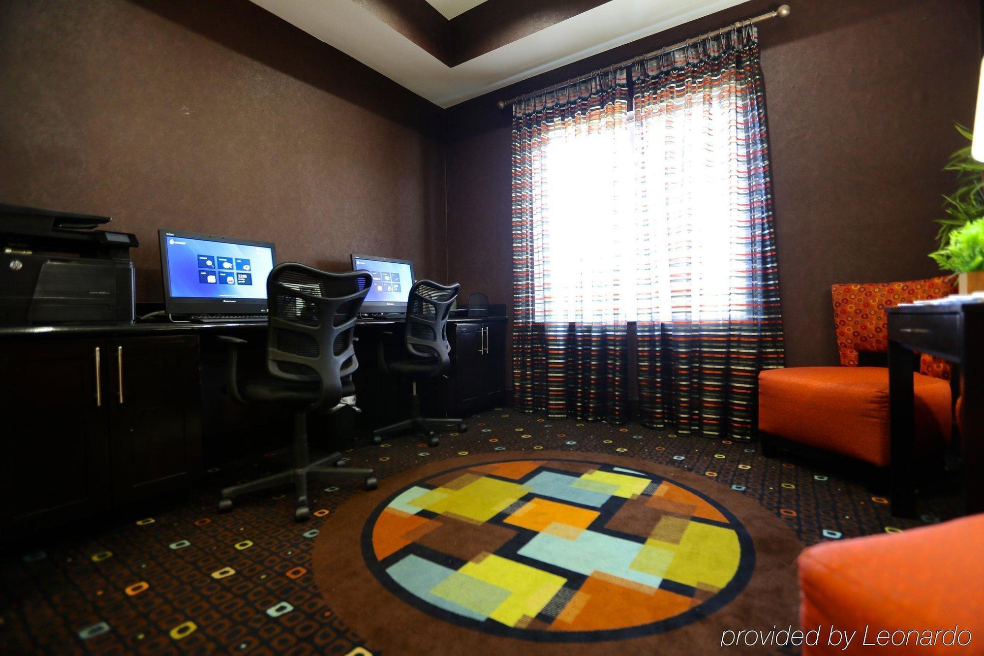 Holiday Inn Express Hotel & Suites Dallas West By Ihg Экстерьер фото