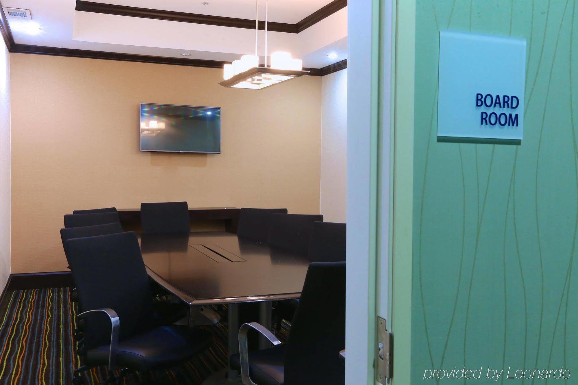 Holiday Inn Express Hotel & Suites Dallas West By Ihg Экстерьер фото