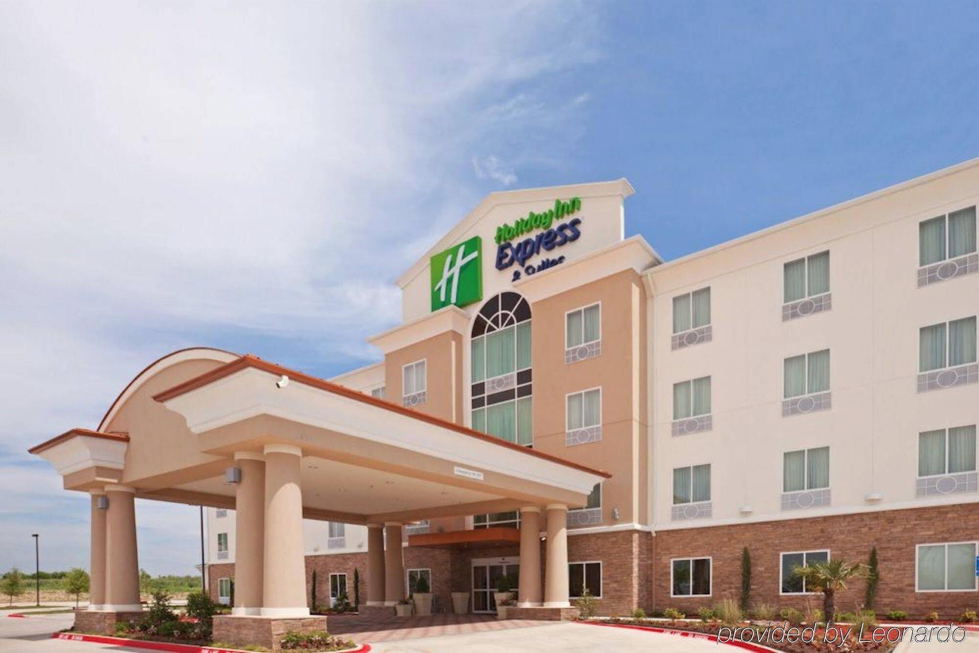 Holiday Inn Express Hotel & Suites Dallas West By Ihg Экстерьер фото