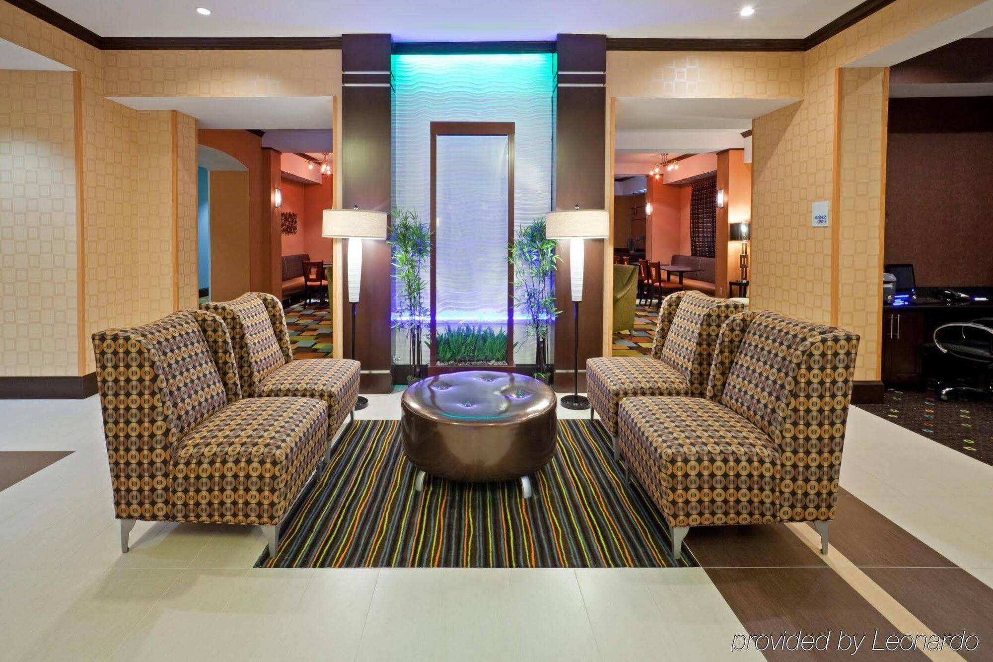 Holiday Inn Express Hotel & Suites Dallas West By Ihg Экстерьер фото