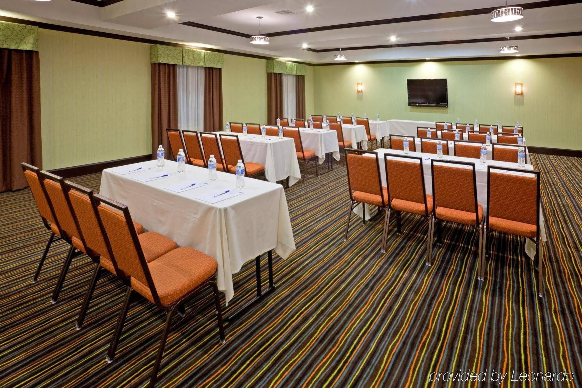 Holiday Inn Express Hotel & Suites Dallas West By Ihg Экстерьер фото